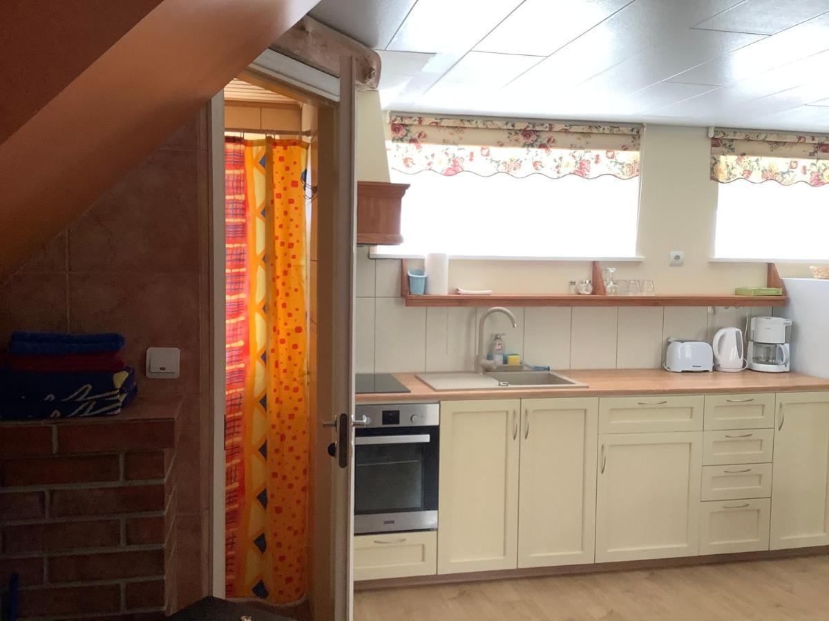 Paerna Guesthouse & Apartments Kuressaare Luaran gambar