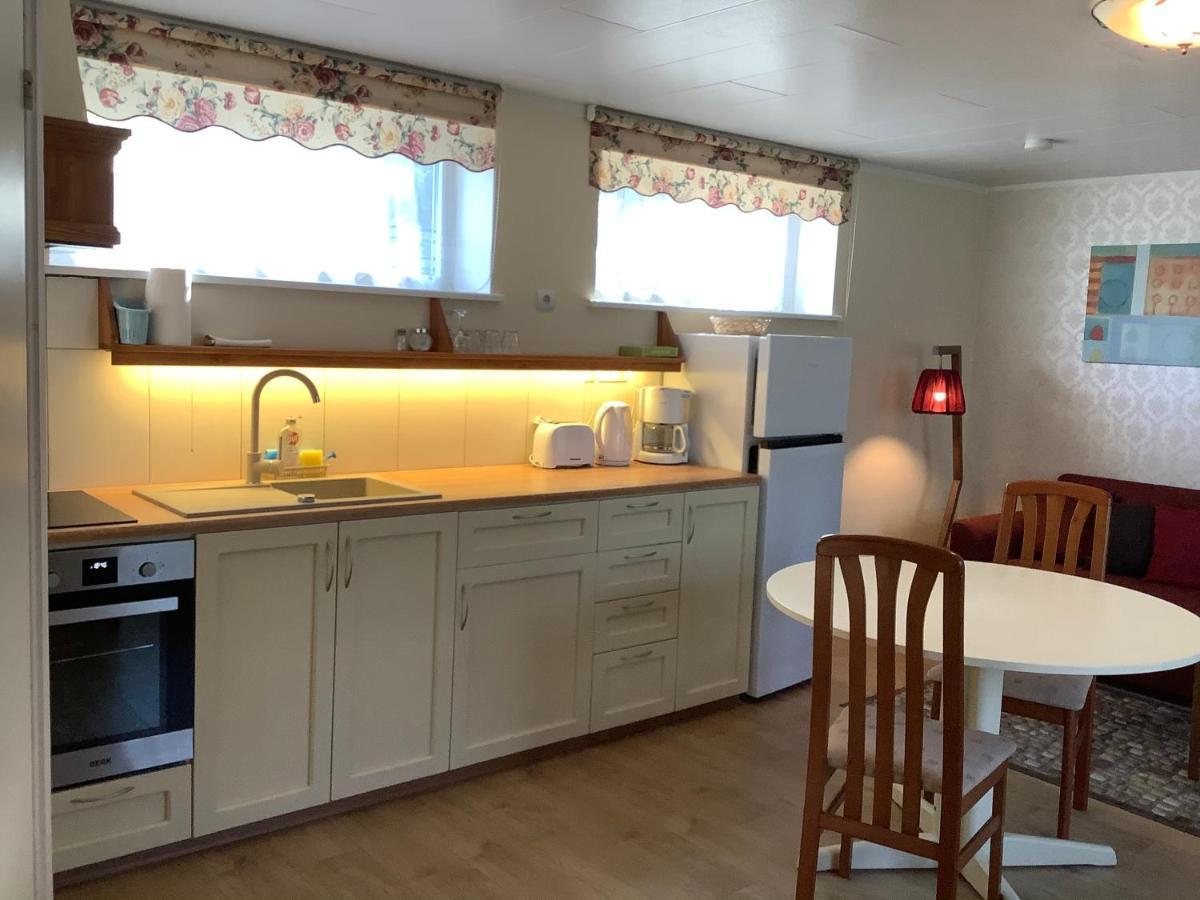 Paerna Guesthouse & Apartments Kuressaare Luaran gambar
