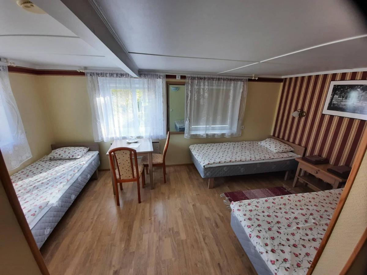 Paerna Guesthouse & Apartments Kuressaare Luaran gambar
