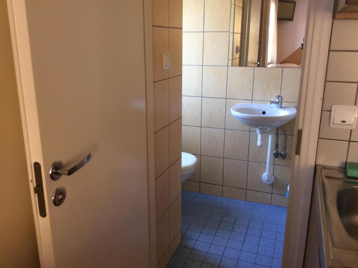 Paerna Guesthouse & Apartments Kuressaare Luaran gambar
