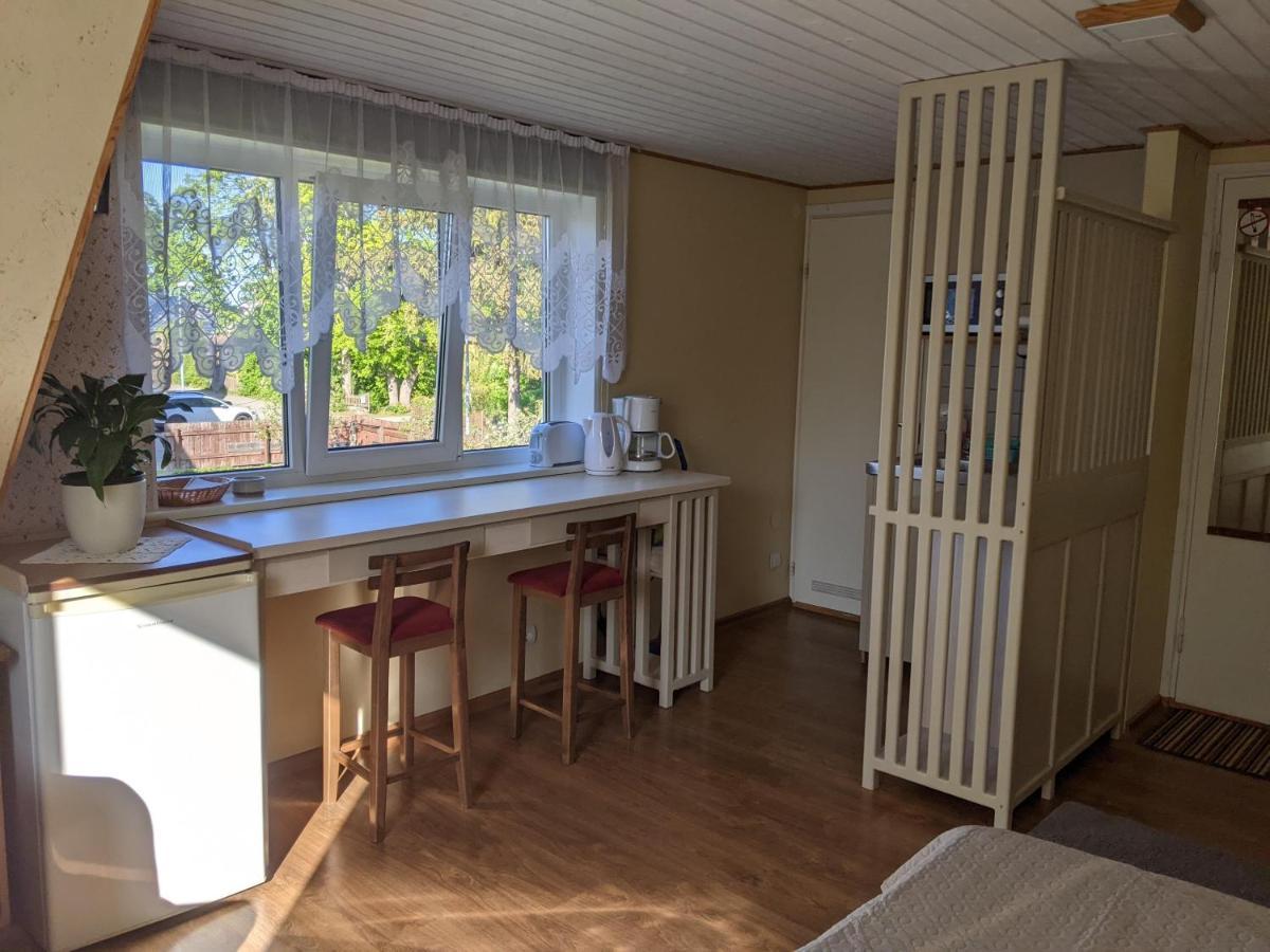 Paerna Guesthouse & Apartments Kuressaare Luaran gambar
