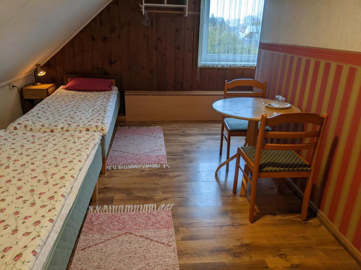 Paerna Guesthouse & Apartments Kuressaare Luaran gambar