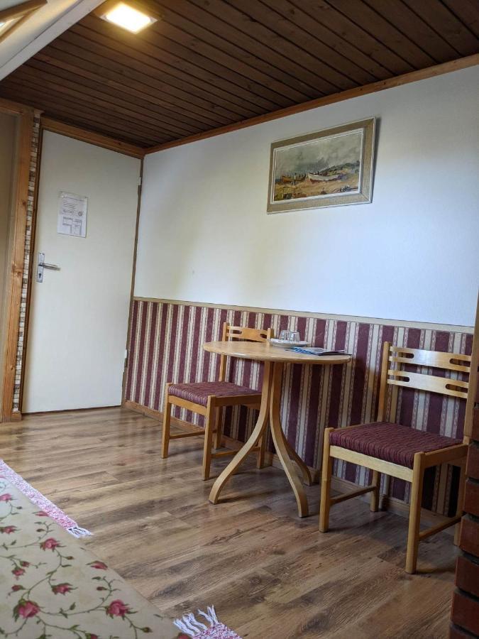 Paerna Guesthouse & Apartments Kuressaare Luaran gambar