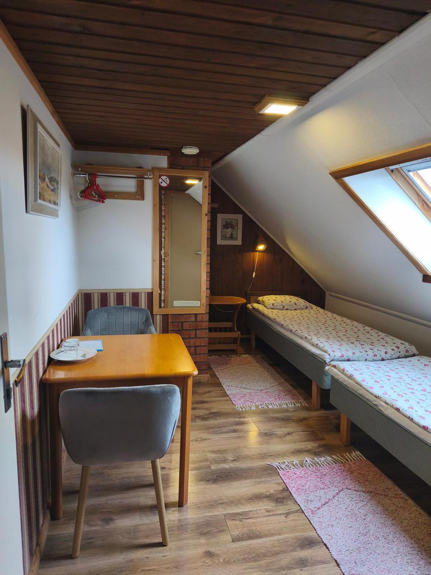 Paerna Guesthouse & Apartments Kuressaare Luaran gambar