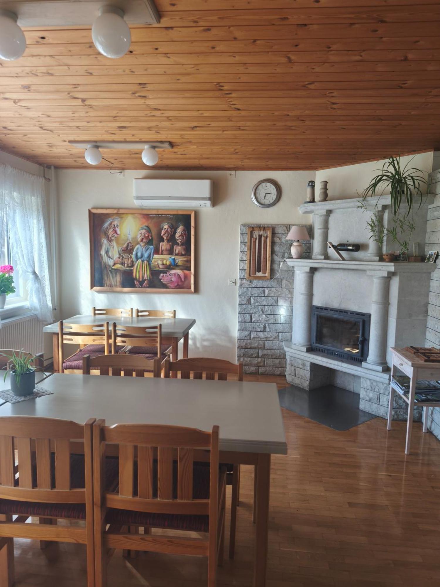 Paerna Guesthouse & Apartments Kuressaare Luaran gambar
