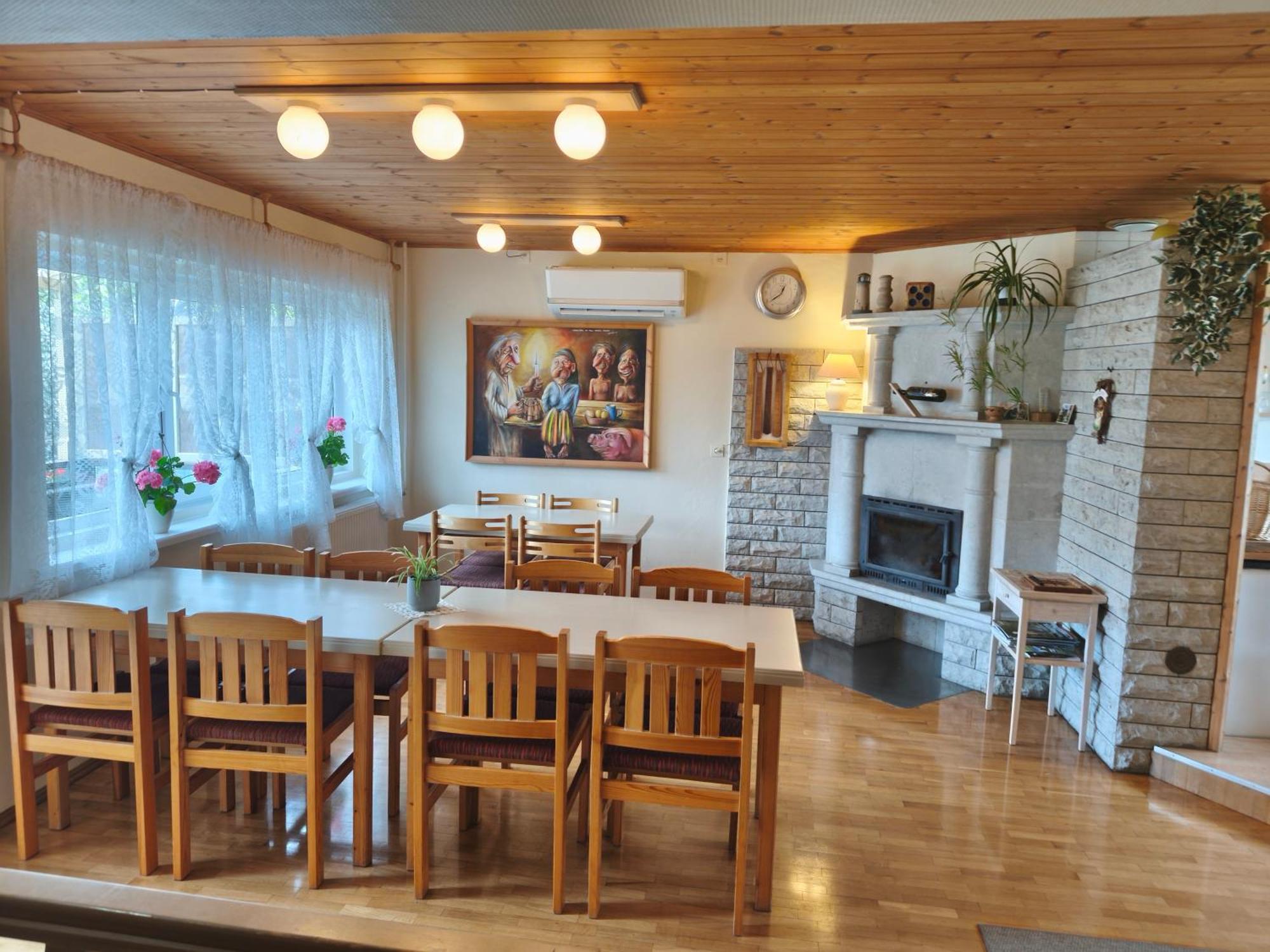 Paerna Guesthouse & Apartments Kuressaare Luaran gambar