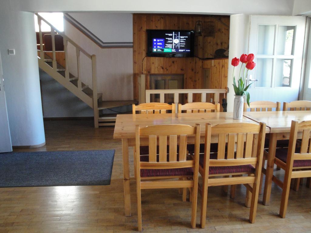 Paerna Guesthouse & Apartments Kuressaare Luaran gambar