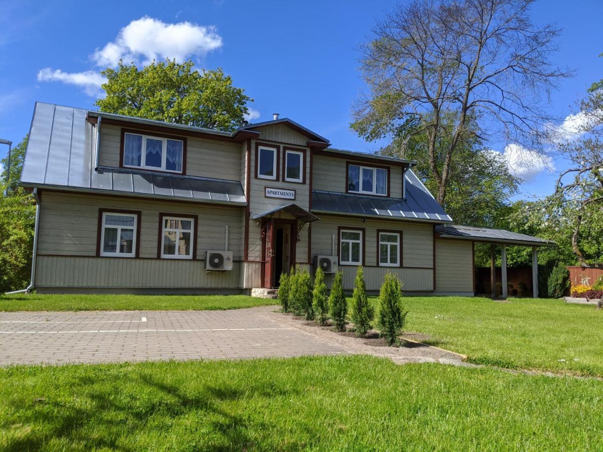 Paerna Guesthouse & Apartments Kuressaare Luaran gambar