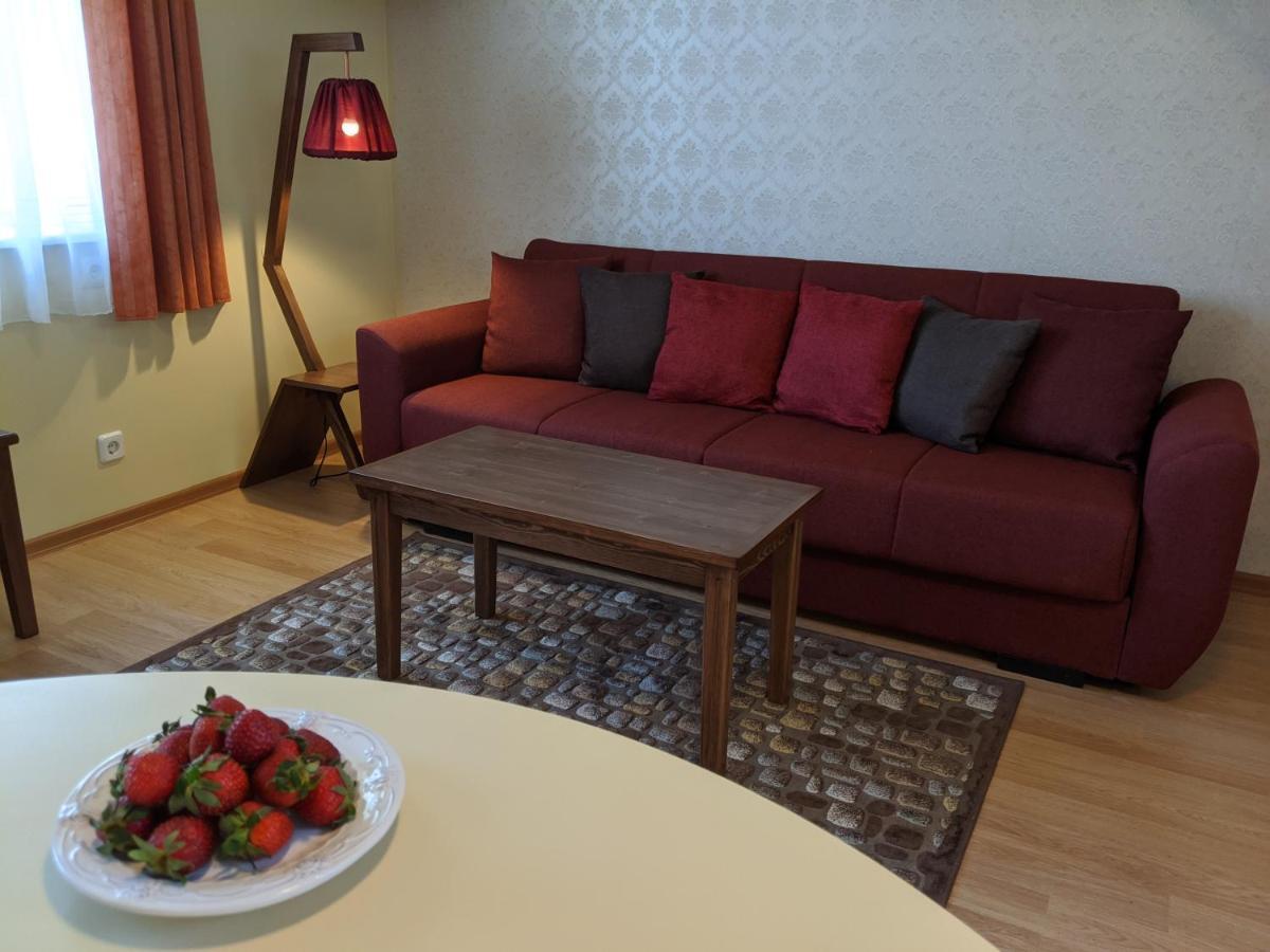 Paerna Guesthouse & Apartments Kuressaare Luaran gambar